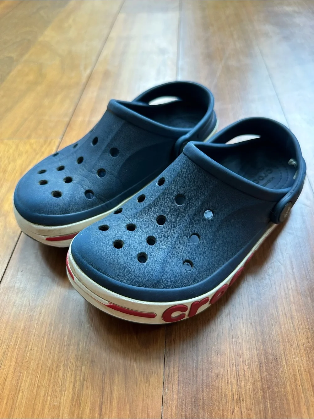 Crocs Kids’ Crocband Clog, Size 1 Big Kid, Navy/Red
